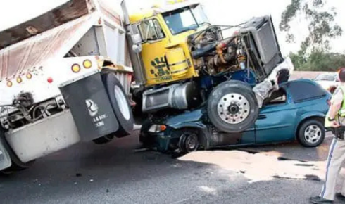 Minneapolis truck accident attorney
